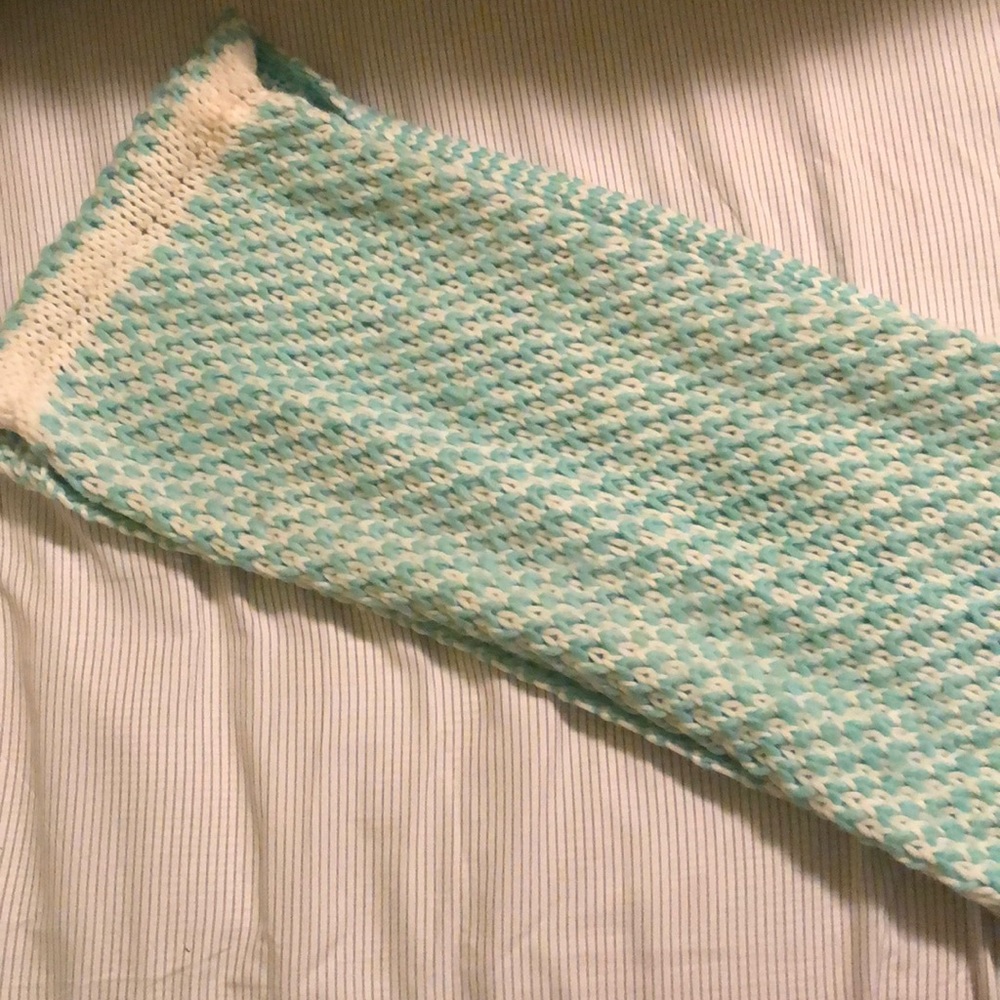 Mint & white woven infinity scarf! - Picture 2 of 4